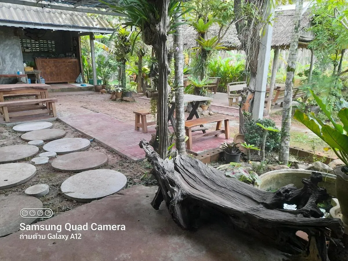 Lanta Para Hut Koh Lanta